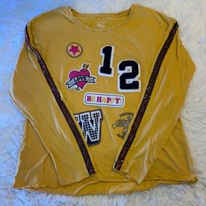 Yellow, white, size small